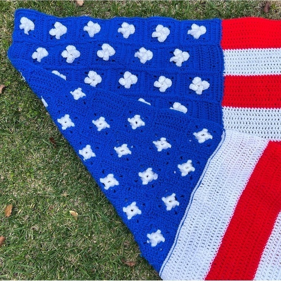 Handmade Crochet American Flag Afghan Patriotic Red White and Blue Huge! USA GUC - Picture 6 of 12